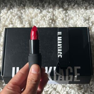 BRAND NEW IL MAKIAGE Lipstick